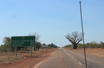Vejskilt i Western Australia - Broome to Fitzroy Crossing