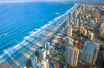 Surfers Paradise set fra en helikopter