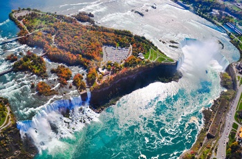 Niagara Falls set fra helikopter