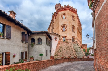 Den gamle bydel i Barolo, Piemonte