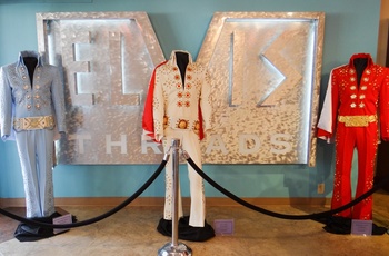 Graceland i Memphis - udstilling af Elvis scene-tøj