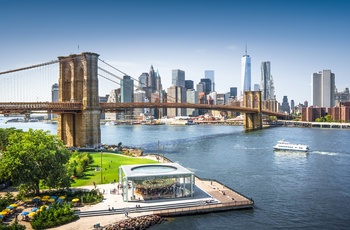 Brooklyn bridge i New York i USA