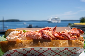 lobster roll i maine