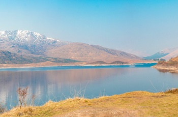 Loch Shiel ved Glenfinnan i Skotland  - søen med det kendte Glenfinnan monument og kendt fra Harry Potter universet