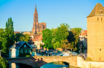 Domkirken Notre Dame de Strasbourg - set på afstand