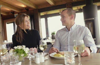 Restaurant på Øyna, Den gyldne Omvej, Norge - Foto Marius Rua