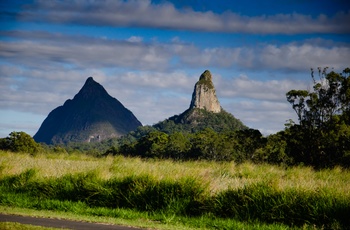 Glasshouse Mountains i Queensland - Coonowrin og Beerwah