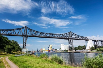 Rendsburg med Kieler Kanal og togbro, Nordtyskland