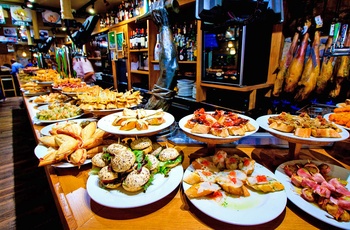 Tapas i San Sebastian i Baskerlandet i det nordlige Spanien - Pintxos