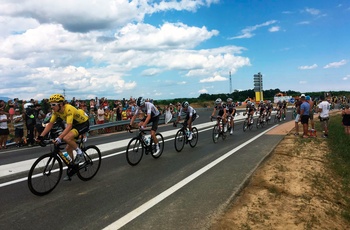 Oplev Tour de France i en autocamper - feltet på en flad etape