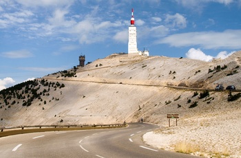 Oplev Tour de France i en autocamper - Mont Ventoux er en legendarisk stigning i Provence