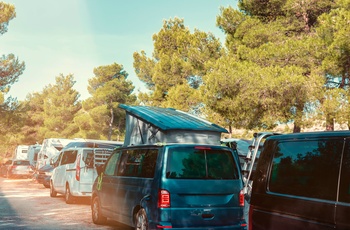 Oplev Tour de France i en autocamper - parkering i vejsiden - der kan være mange autocampere samlet på stigningerne i bjergene