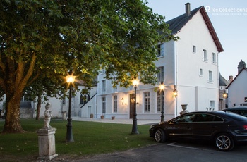 Relais des Trois Châteaux, Les Collectionneurs