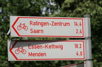 På cykel i Ruhr distriktet i Tyskland - © FDM Travel / Adobe Stock
