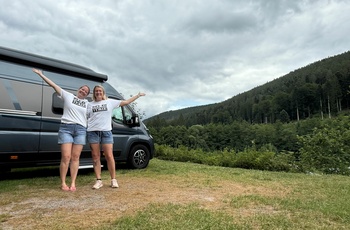 Biolog og naturformidler Vicky Knudsen på autocamper-tur i Schwarzwald